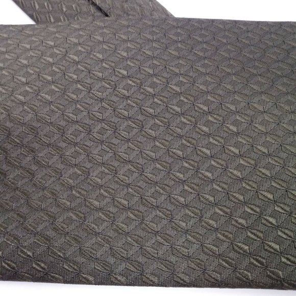 Rooster Mens 100% Silk Green Tie Geometric Design Screencore - Picture 3 of 10